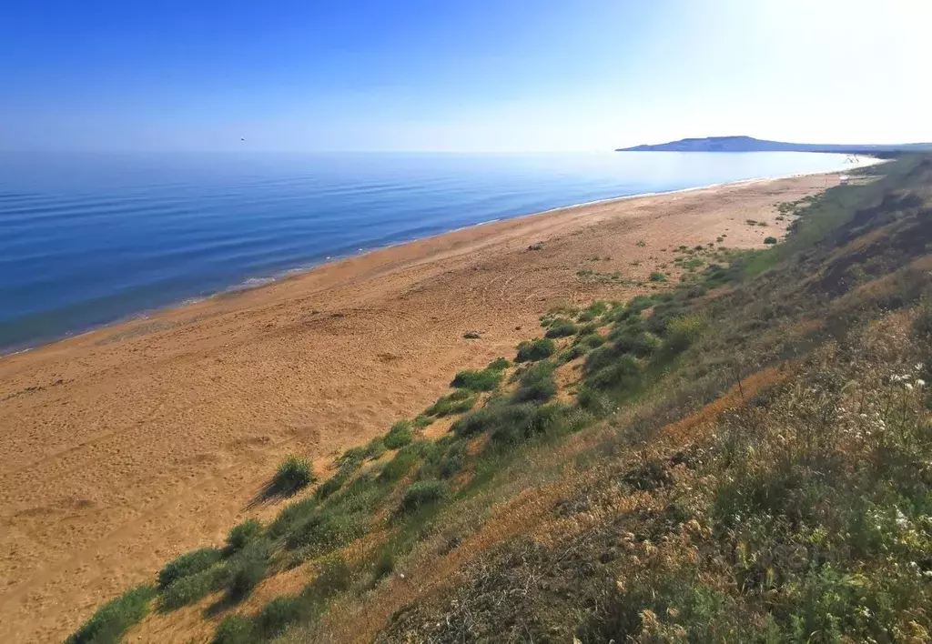 Участок в Крым, Ленинский район, Заветненское с/пос, с. Яковенково ул. ... - Фото 1
