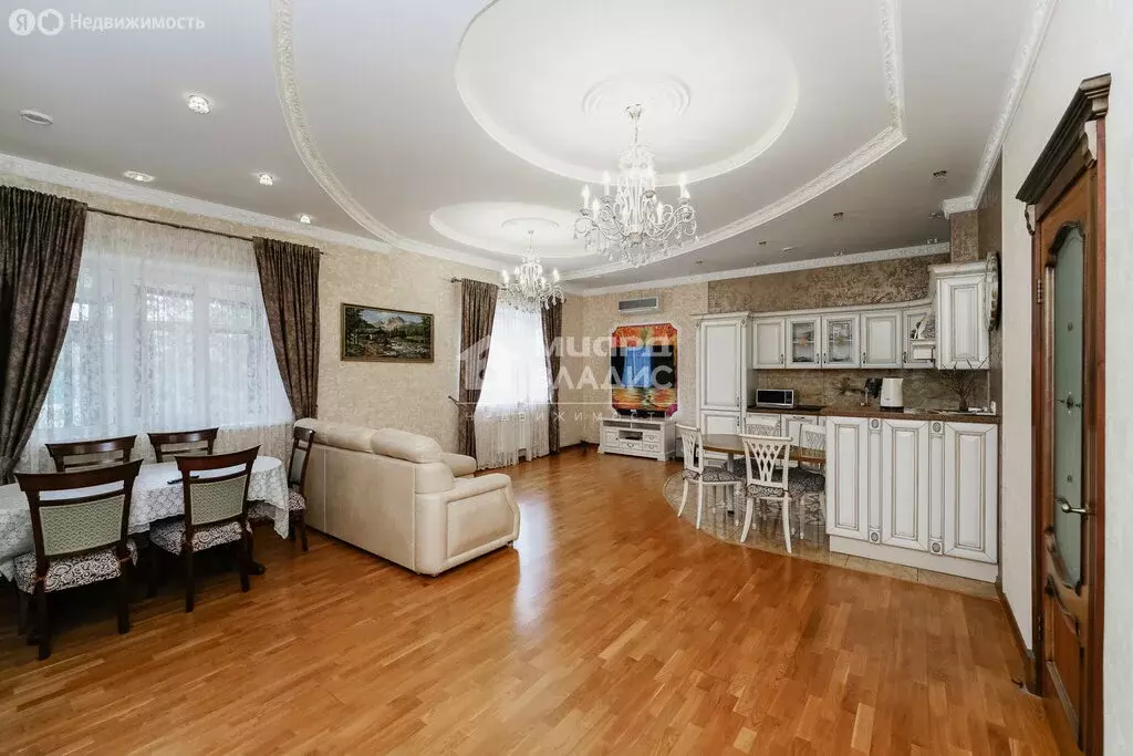 Дом в село Розовка, Черлакская улица, 2А (495.5 м) - Фото 1