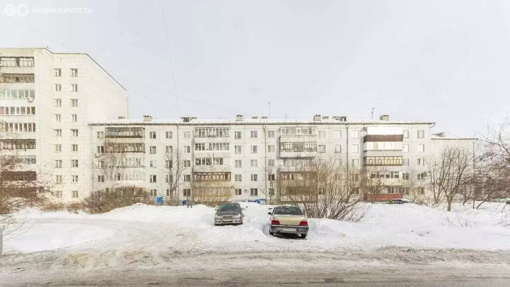 2-комнатная квартира: Тюмень, улица Монтажников, 15А (55.5 м) - Фото 1