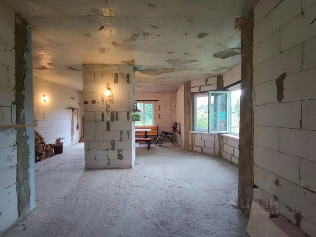 Дом в Калужская область, Бабынинский район, Муромцево с/пос, с. ... - Фото 2