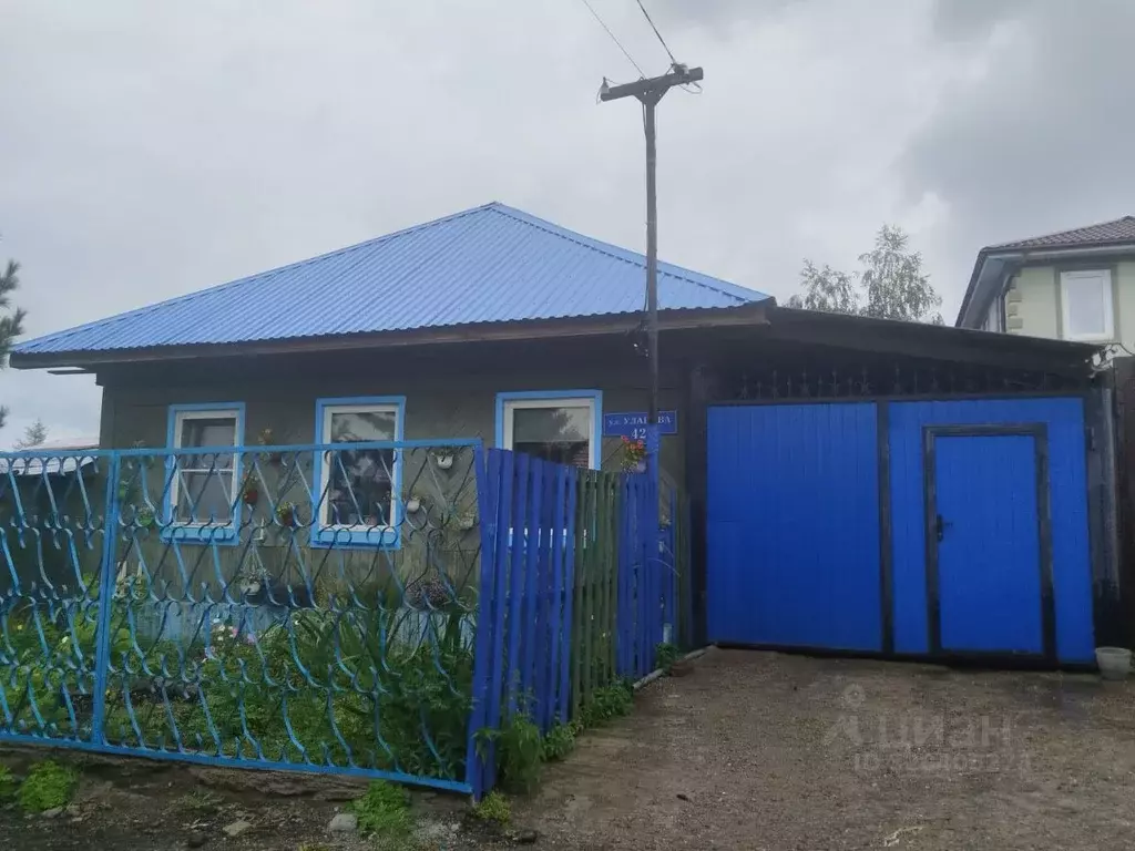 Дом в Красноярский край, Красноярск ул. Уланова, 42 (100 м) - Фото 2