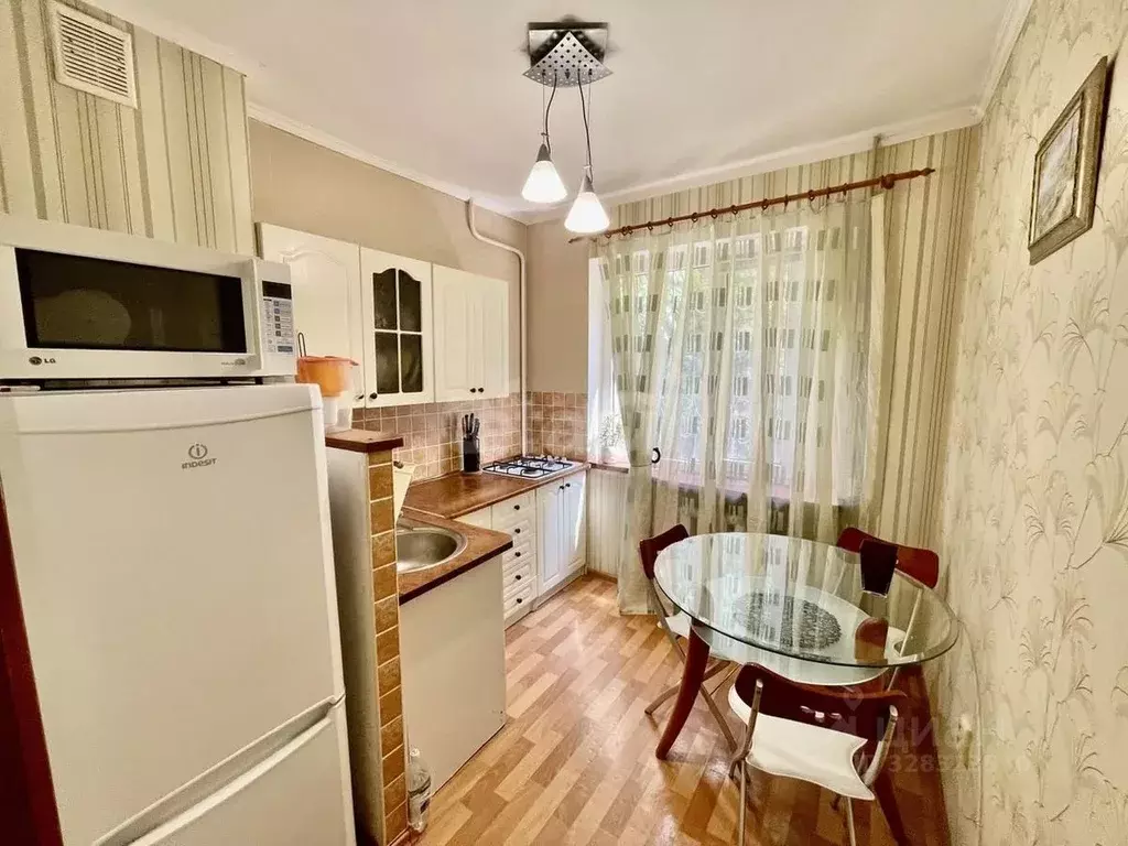 2-к кв. Крым, Симферополь ул. Бела Куна (47.4 м) - Фото 1