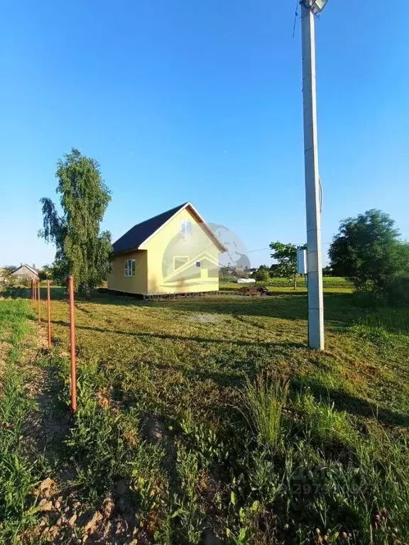 Дом в Новгородская область, Новгородский район, Ракомское с/пос, д. ... - Фото 1