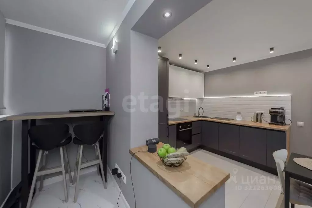 1-к кв. Тюменская область, Тюмень ул. Николая Никитина, 4к1 (41.1 м) - Фото 0