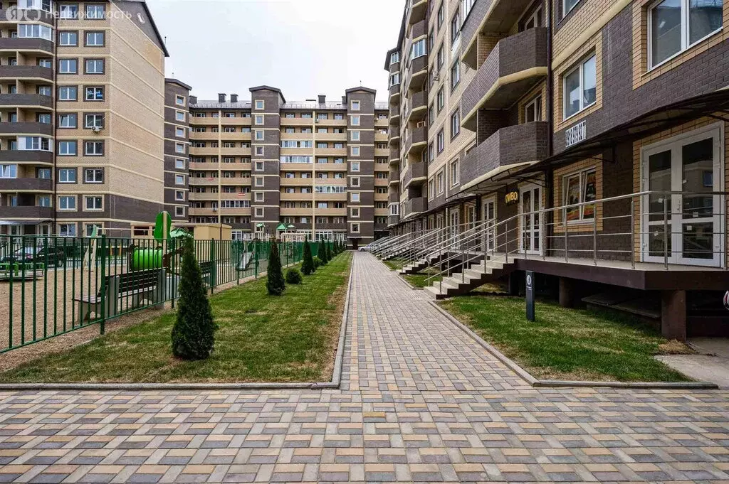 Квартира-студия: Краснодар, улица Лётчика Позднякова, 2к8 (25 м) - Фото 1