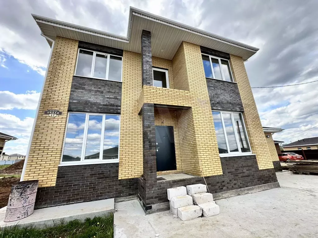 Дом 231,5 м на участке 10,5 сот. - Фото 1