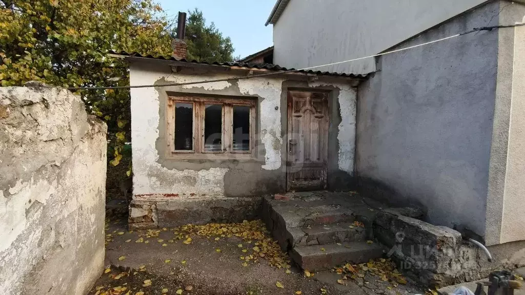 Дом в Крым, Сакский район, с. Фрунзе ул. Школьная (34 м) - Фото 1