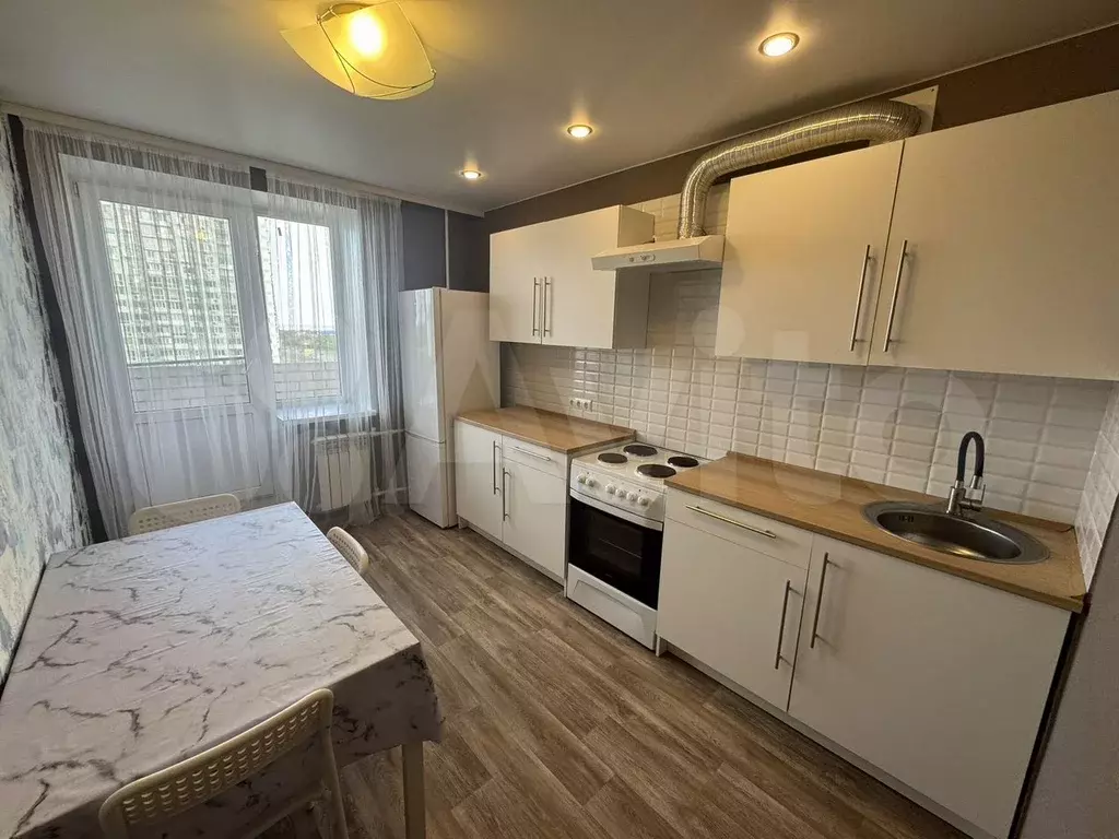 1-к. квартира, 45 м, 7/12 эт. - Фото 1