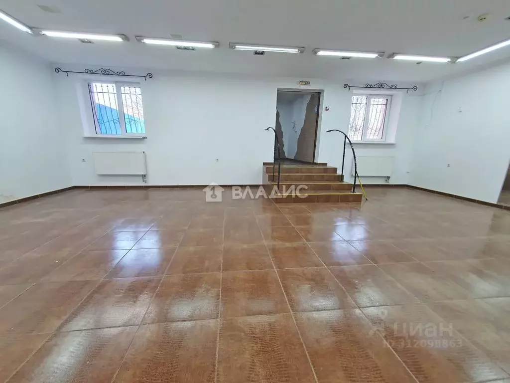 Торговая площадь в Калининградская область, Калининград ул. Горького, ... - Фото 1