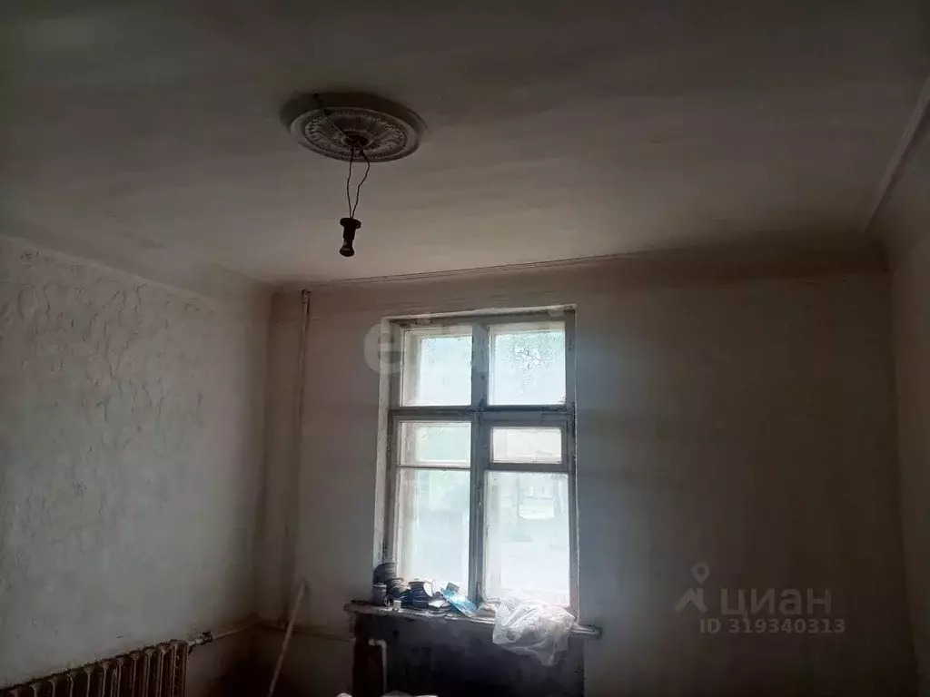 3-к кв. Псковская область, Остров ул. ДОС, 8 (99.1 м) - Фото 0