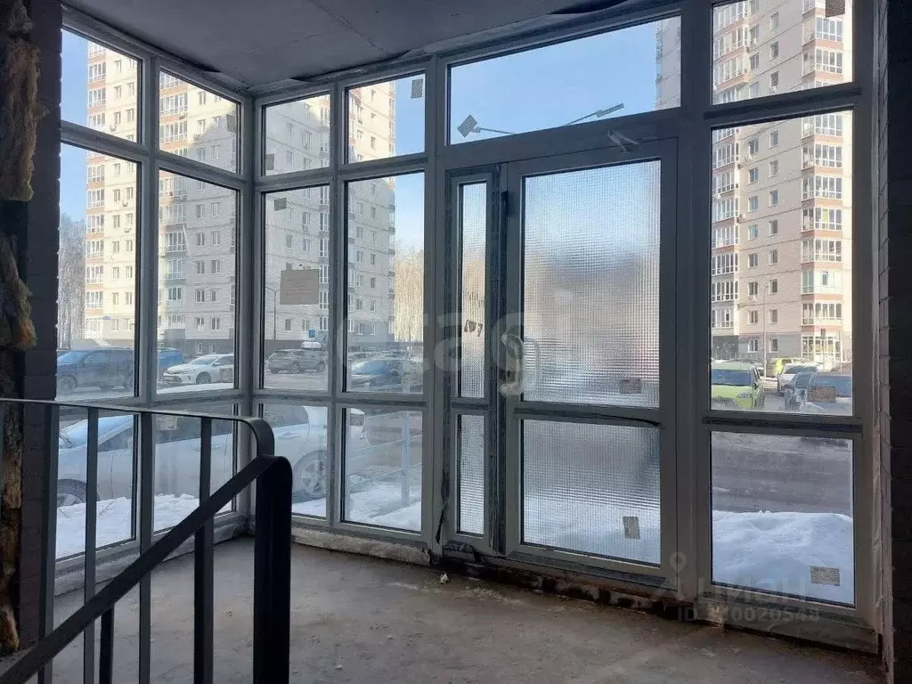 Помещение свободного назначения в Тюменская область, Тюмень ул. ... - Фото 1