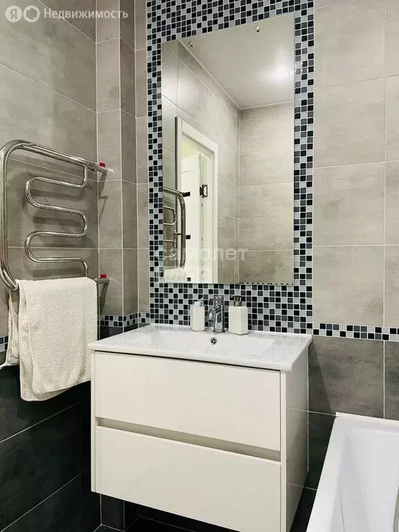 2-комнатная квартира: Тольятти, Приморский бульвар, 57 (68 м) - Фото 1