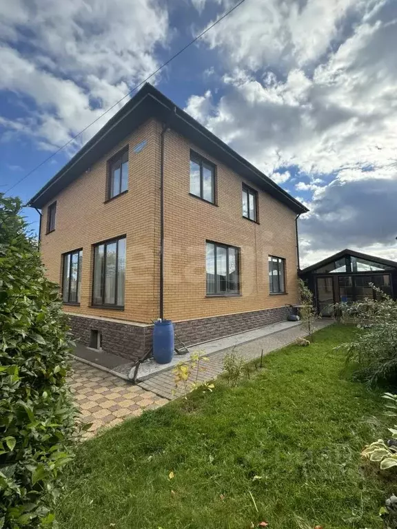 Дом в Красноярский край, Красноярск Заречная ул., 37с3 (295 м) - Фото 1