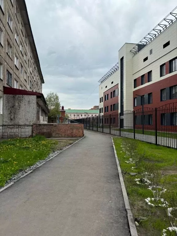 Комната Омская область, Омск ул. 4-я Железнодорожная, 6 (13.5 м) - Фото 0