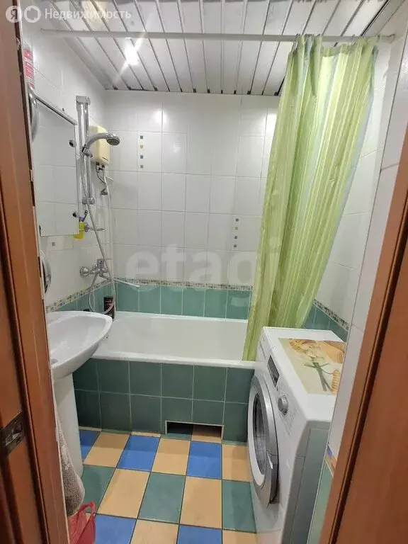 3-комнатная квартира: Новосибирск, улица Ленина, 29 (63 м) - Фото 1