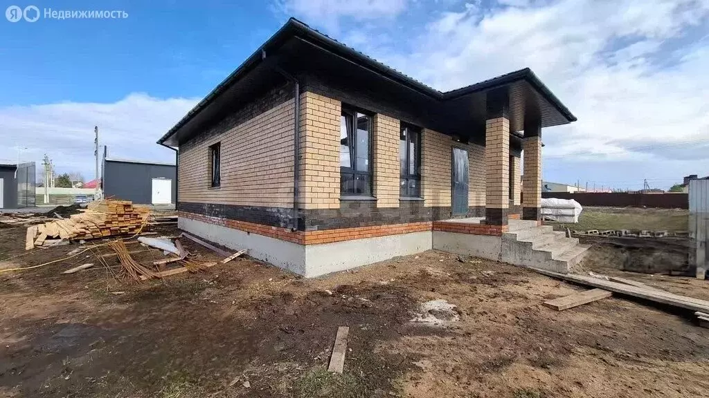 Дом в село Акбердино, улица Валентины Шевченко (117 м) - Фото 2