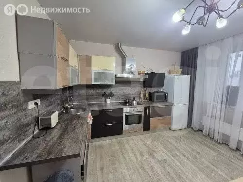 2-комнатная квартира: Тюмень, улица Василия Гольцова, 2 (59 м) - Фото 2