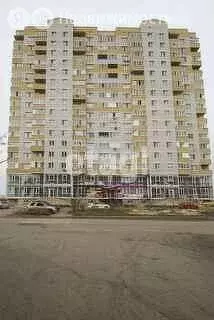 1-комнатная квартира: Тюмень, улица Муравленко, 13 (47 м) - Фото 1