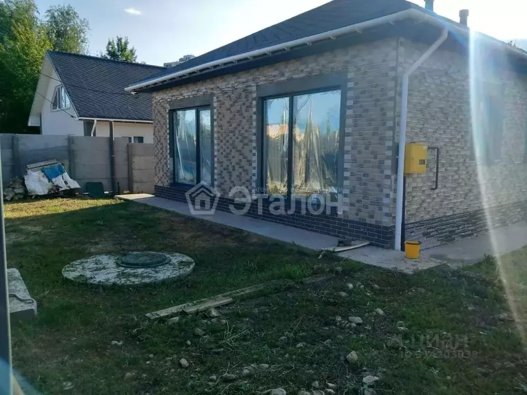 Дом в Волгоградская область, Волгоград Родниковая ул., 54к (96 м) - Фото 0