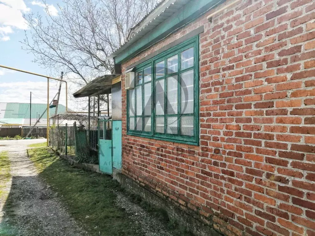 3-к кв. Краснодарский край, Апшеронский район, Нефтегорск пгт ... - Фото 1