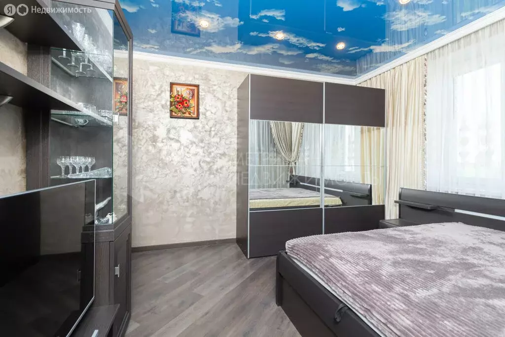 2-комнатная квартира: Тюмень, улица Тимофея Чаркова, 79к1 (62.1 м) - Фото 1
