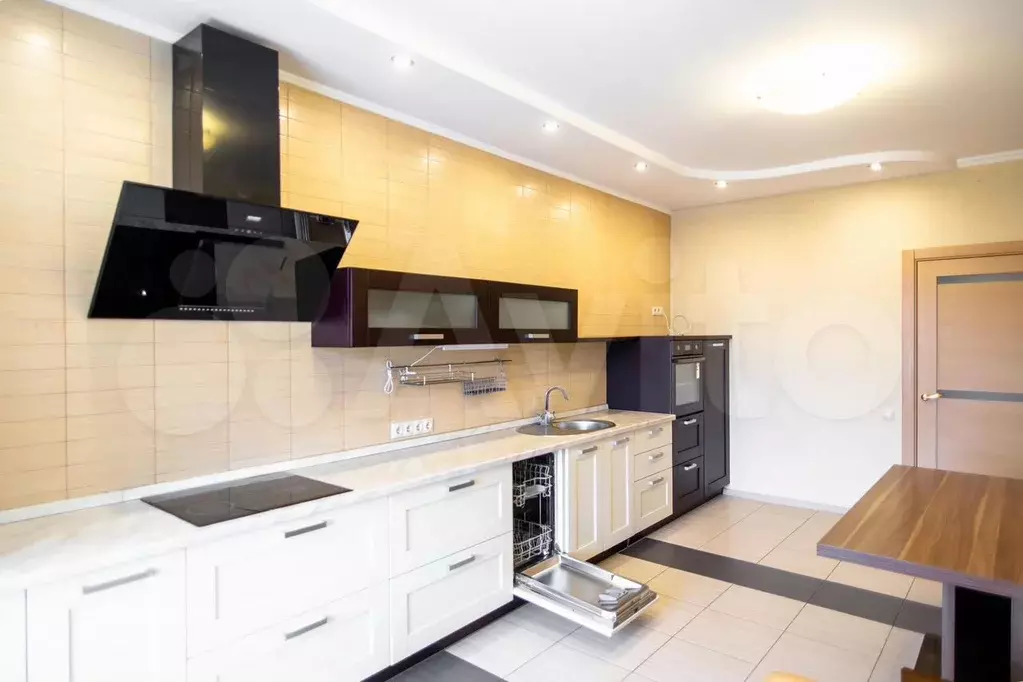 2-к. квартира, 90 м, 12/14 эт. - Фото 1