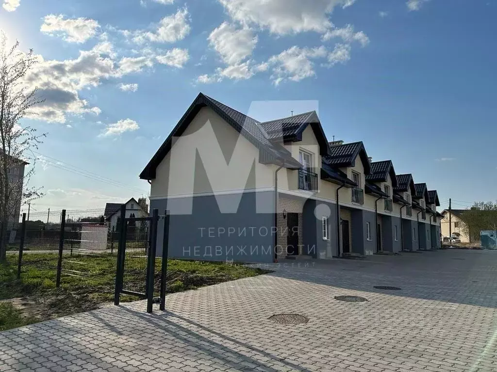 Таунхаус в Калининградская область, Гурьевск Авангардная ул., 2 (92 м) - Фото 1