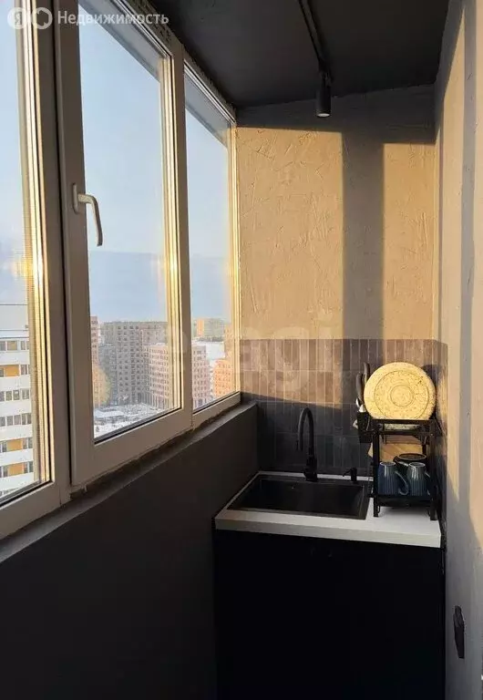 Квартира-студия: Тюмень, улица Новосёлов, 111 (17 м) - Фото 1