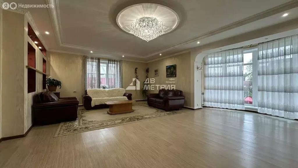 Дом в Южно-Сахалинск, улица Владимира Атласова, 54 (258.5 м) - Фото 1