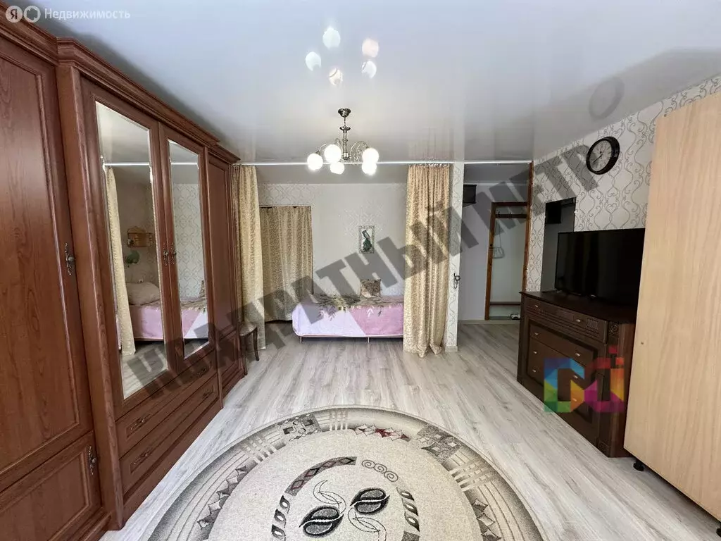 Квартира-студия: Элиста, улица Б. Городовикова, 3 (32.4 м) - Фото 0
