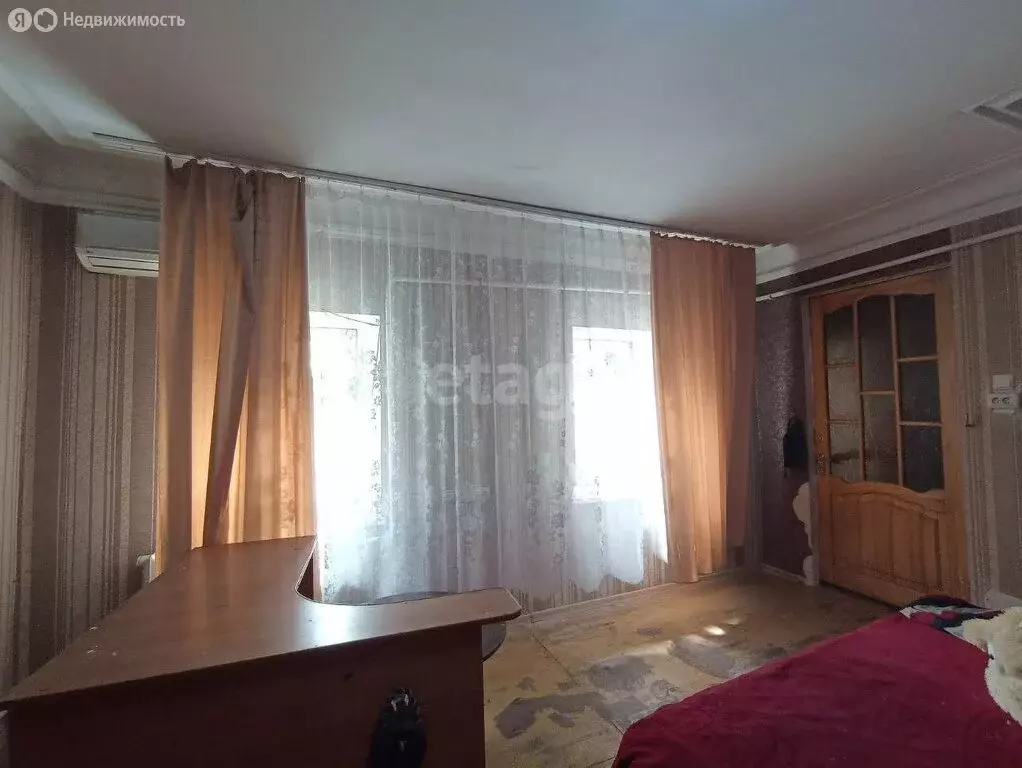 2-комнатная квартира: Симферополь, улица Красных Подпольщиков, 11 ... - Фото 0