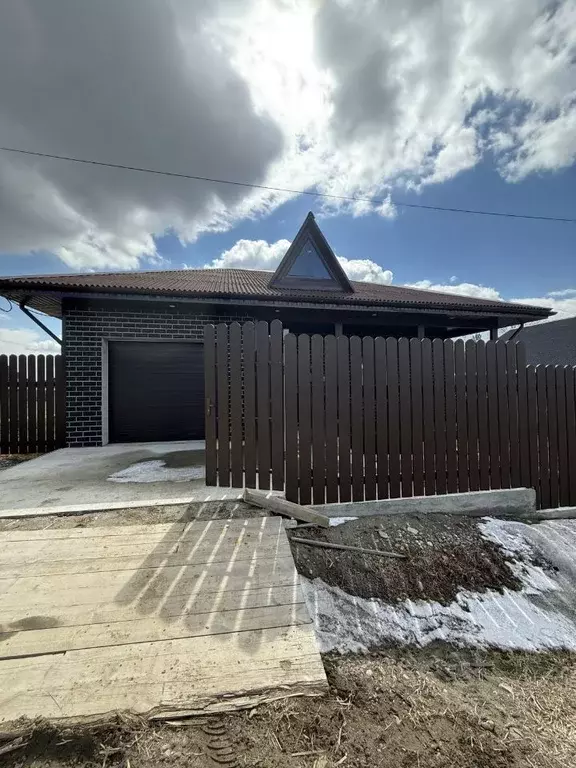 Дом в Иркутская область, Иркутский муниципальный округ, с. ... - Фото 1
