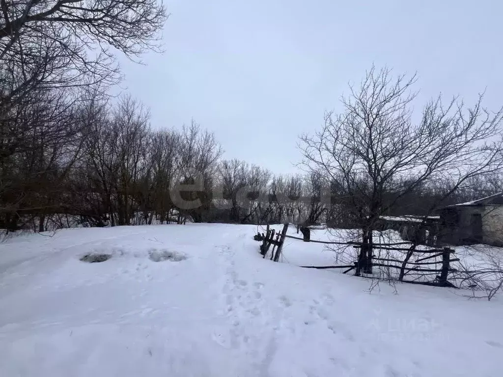 Участок в Белгородская область, Старооскольский городской округ, с. ... - Фото 1