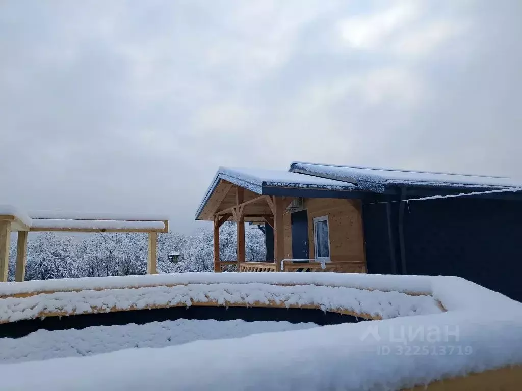 Дом в Адыгея, Майкопский район, Абадзехская ст-ца Крестьянская ул., ... - Фото 1