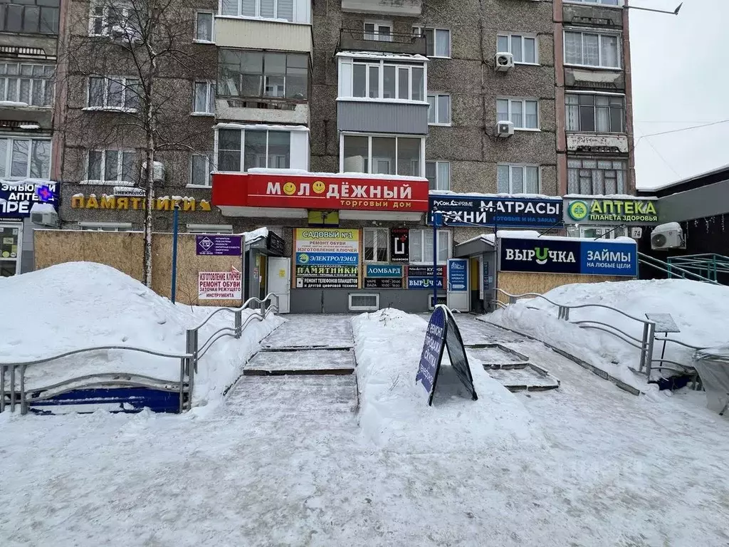 Торговая площадь в Удмуртия, Ижевск Молодежная ул., 74 (35 м) - Фото 1