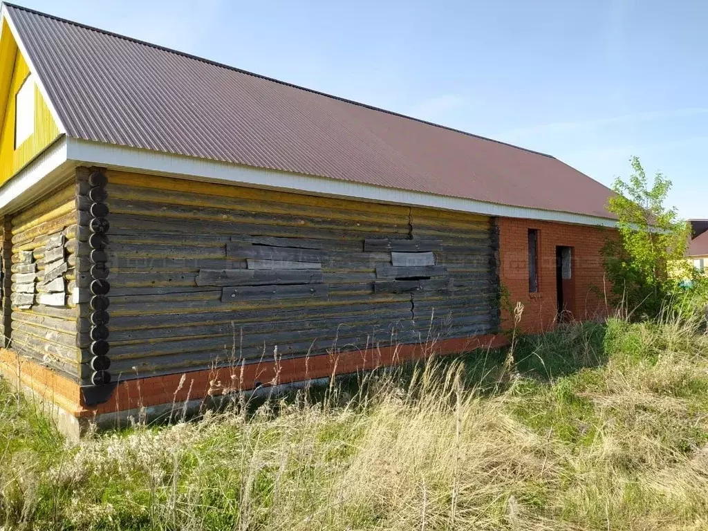 Дом в Татарстан, Арский район, Качелинское с/пос, с. Чулпаново ул. ... - Фото 1