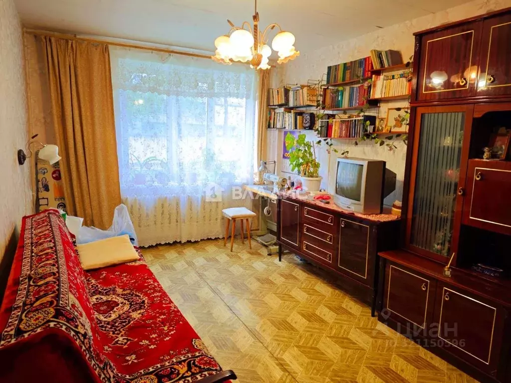2-к кв. Владимирская область, Ковров ул. Космонавтов, 4 (43.0 м) - Фото 0
