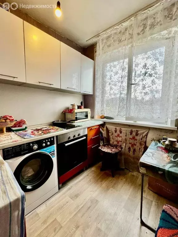 2-комнатная квартира: Калтан, Комсомольская улица, 25 (48 м) - Фото 1