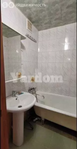 2-комнатная квартира: Красноярск, улица Дубровинского, 52А (50 м) - Фото 1