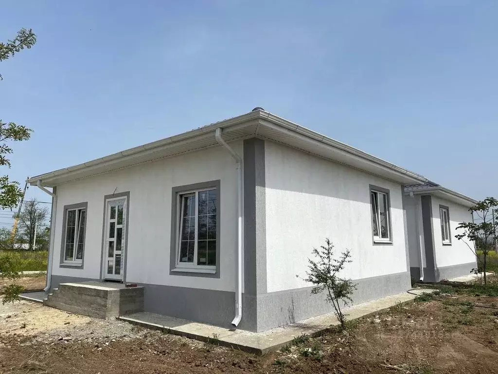 Дом в Крым, Симферопольский район, с. Мирное  (80 м) - Фото 1