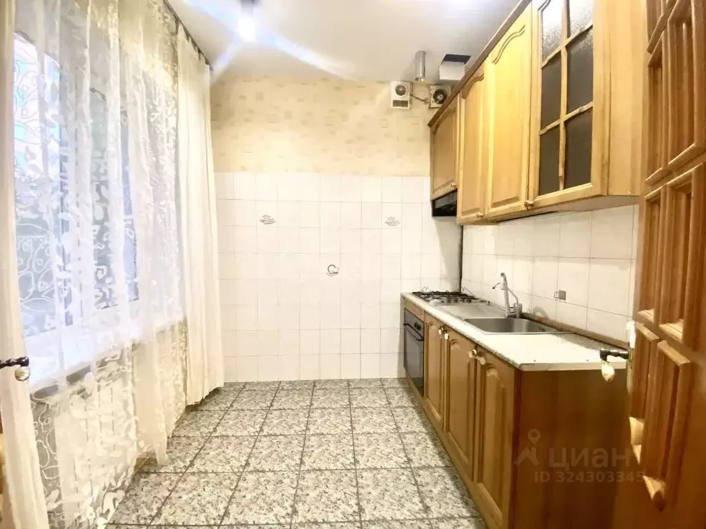 3-к кв. Саратовская область, Саратов пл. Имени С.М. Кирова, 10 (49.4 ... - Фото 1