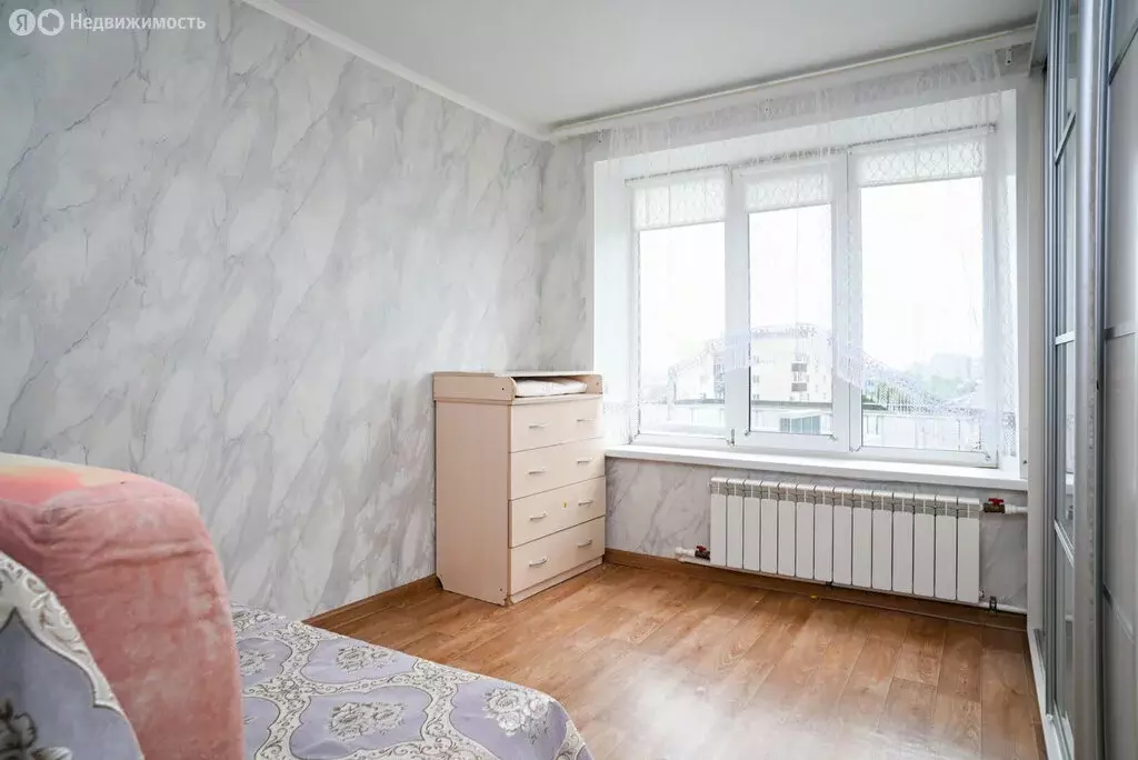 3-комнатная квартира: Казань, улица Дементьева, 3А (55 м) - Фото 1