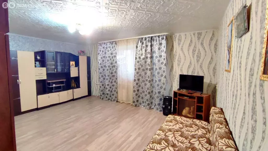 1-комнатная квартира: Мартюш, улица Гагарина, 2 (41 м) - Фото 0