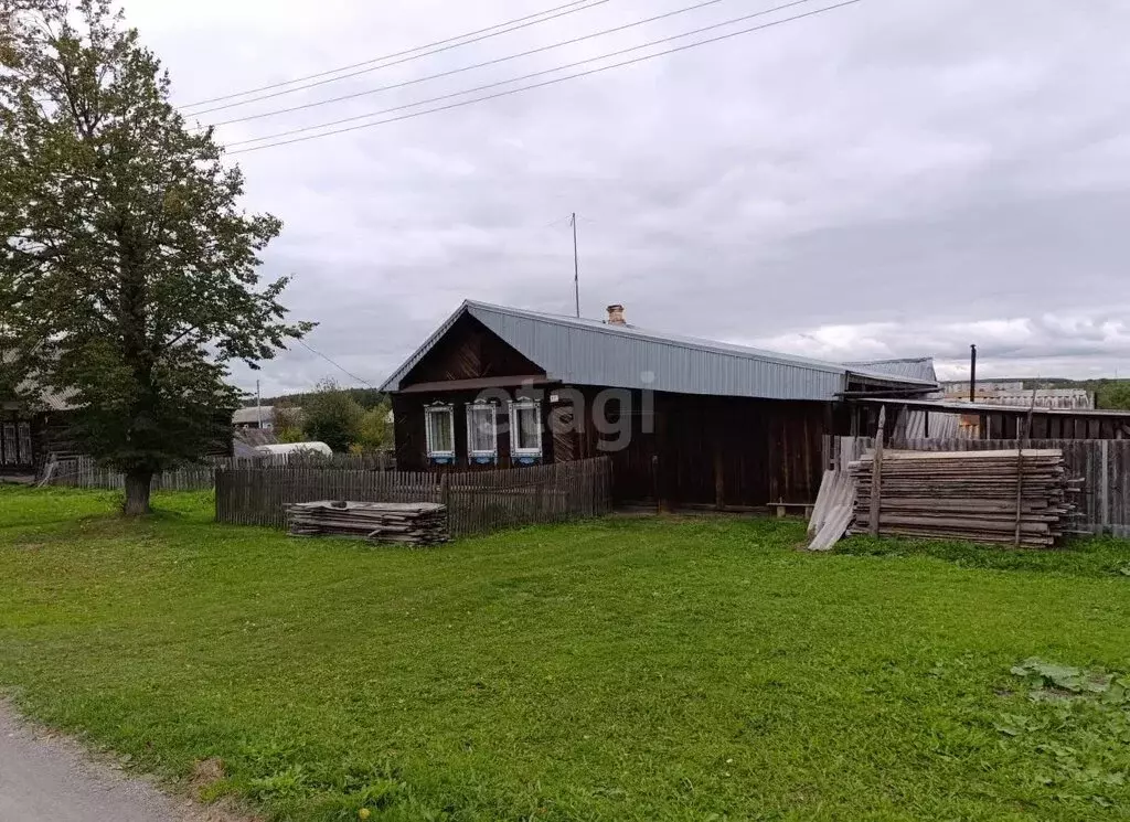 Дом в Горноуральский городской округ, село Лая, Тагильская улица, 48 ... - Фото 1