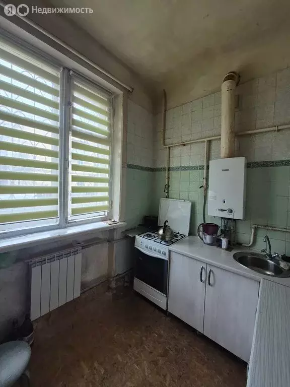 3-комнатная квартира: Нижний Новгород, Путейская улица, 4 (64 м) - Фото 0