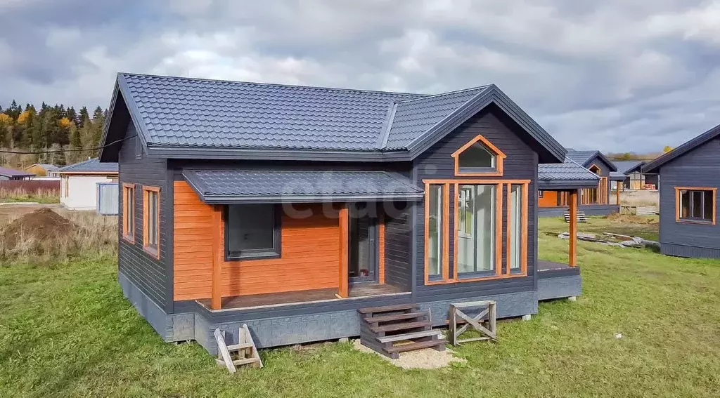 Дом в Ленинградская область, Волосовский район, Клопицкое с/пос, пос. ... - Фото 1