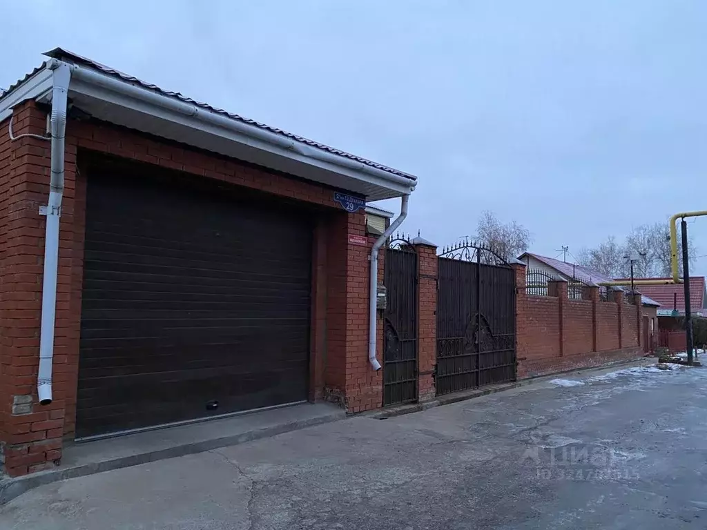 Дом в Омская область, Омск пер. 2-й 12 Декабря (394 м) - Фото 1