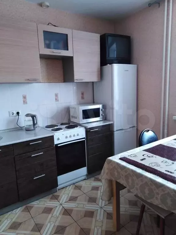 2-к. квартира, 67 м, 8/10 эт. - Фото 0