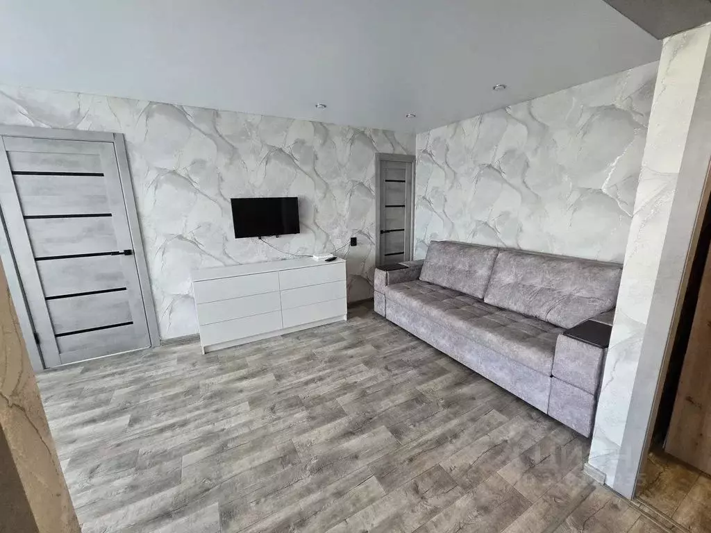 2-к кв. Челябинская область, Златоуст Трактовая ул., 1 (48.0 м) - Фото 1