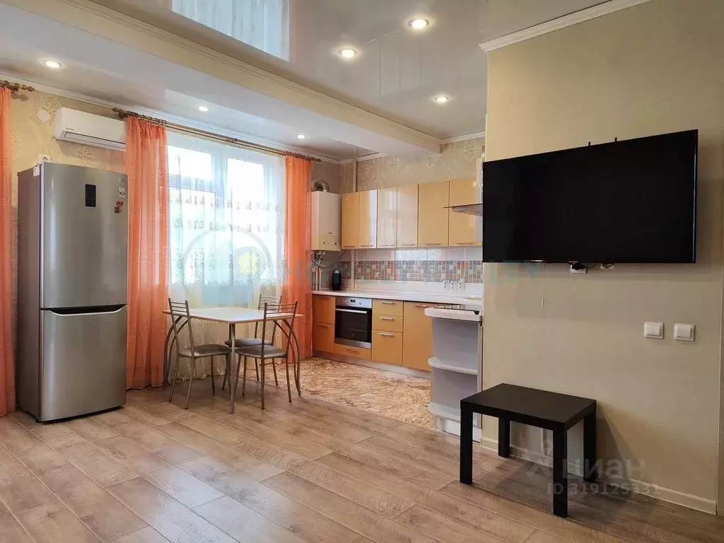 3-к кв. Севастополь ул. Челнокова, 29к3 (64.8 м) - Фото 0